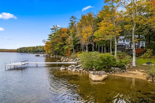 Thompson Lake Estate — Poland