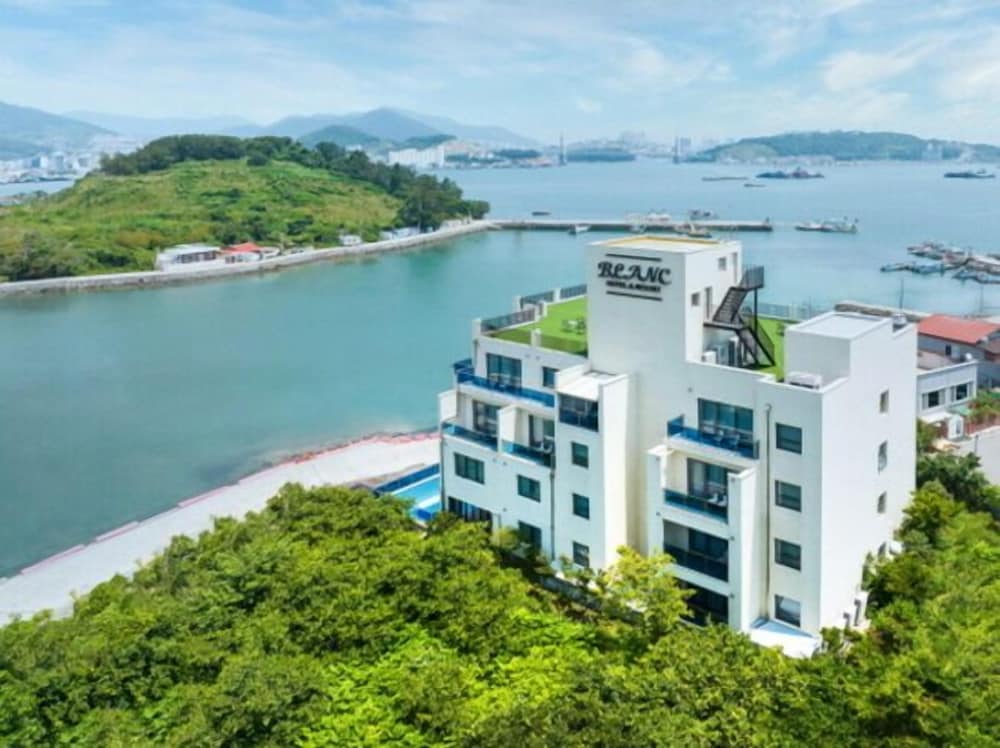 Blanc Hotel in Yeosu, South Korea