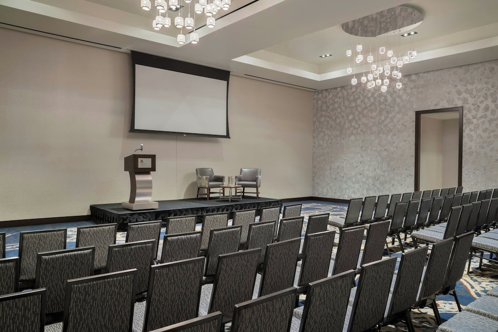 Buffalo Marriott At Lecom Harborcenter - photo 49