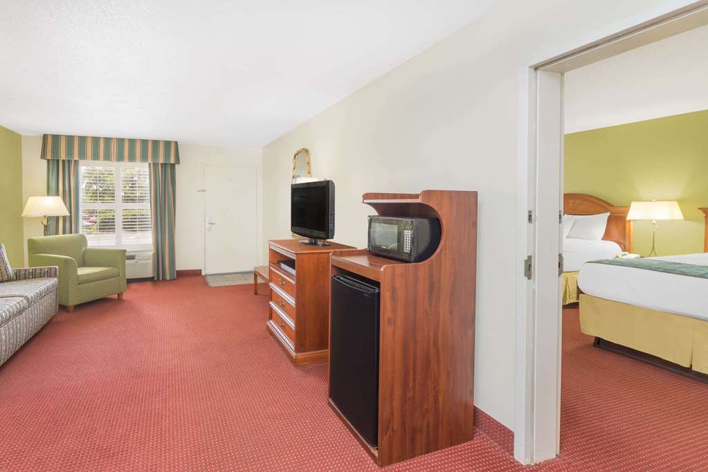Baymont by Wyndham Orangeburg North - photo 14