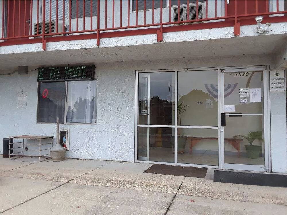 Port City Inn - photo 11