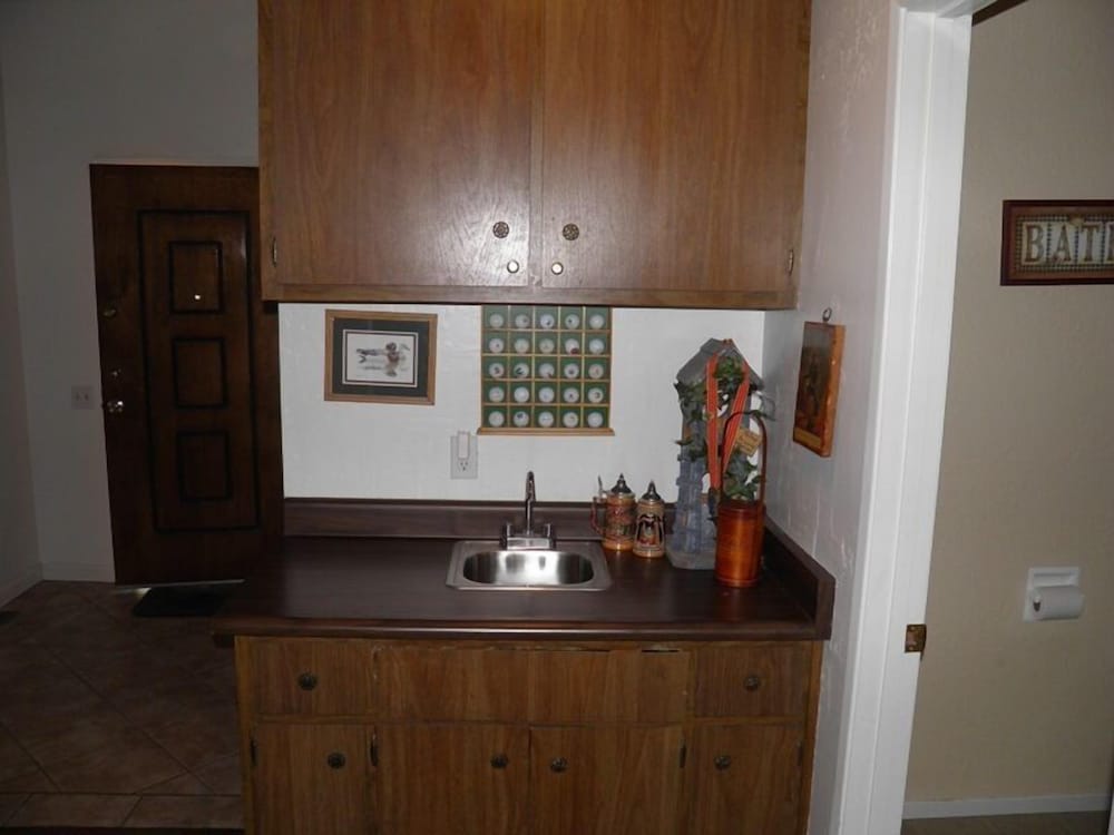 3832 Regina Rd. - photo 16