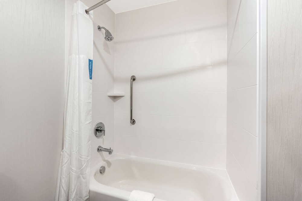 Hampton Inn & Suites Spokane Downtown South - photo 35