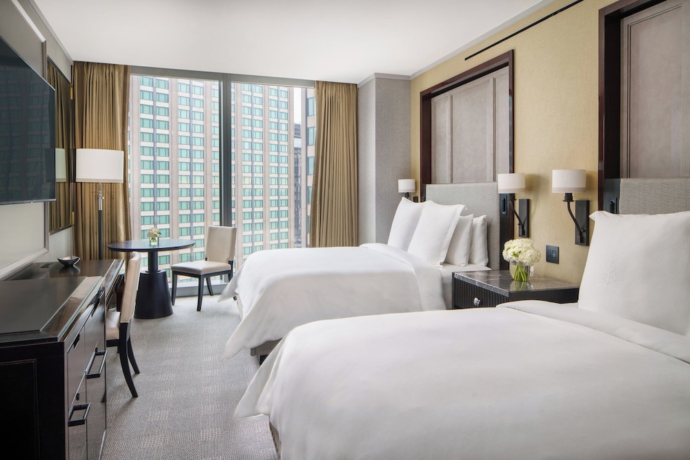 Four Seasons Hotel One Dalton Street Boston - photo 19