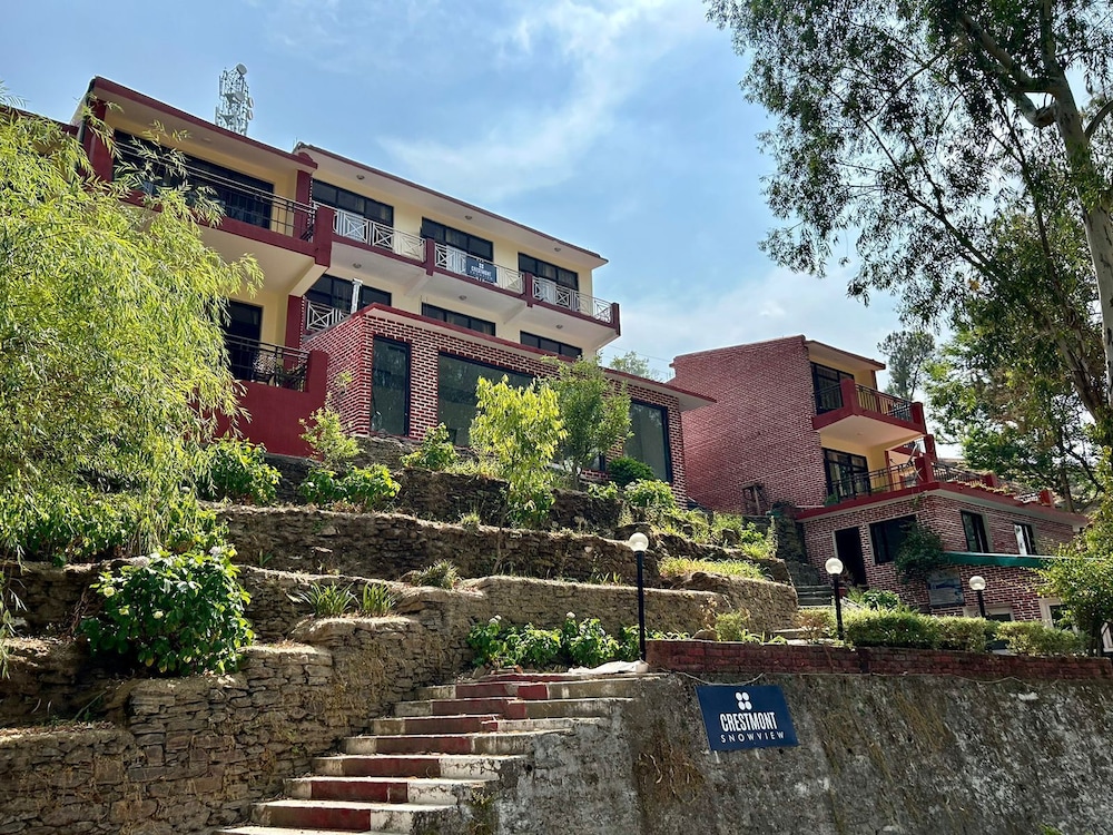 Crestmont Snow View Resort Ranikhet in Ranikhet, India