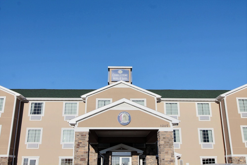 Cobblestone Hotel & Suites Beulah - photo 39