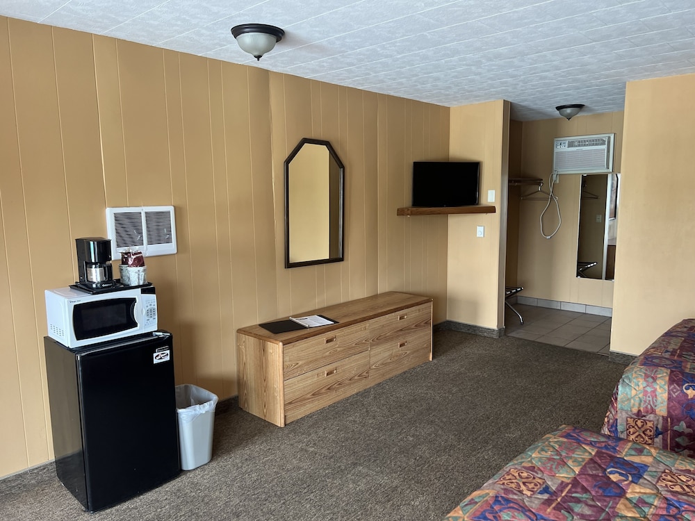 All Star Inn & Suites - photo 132
