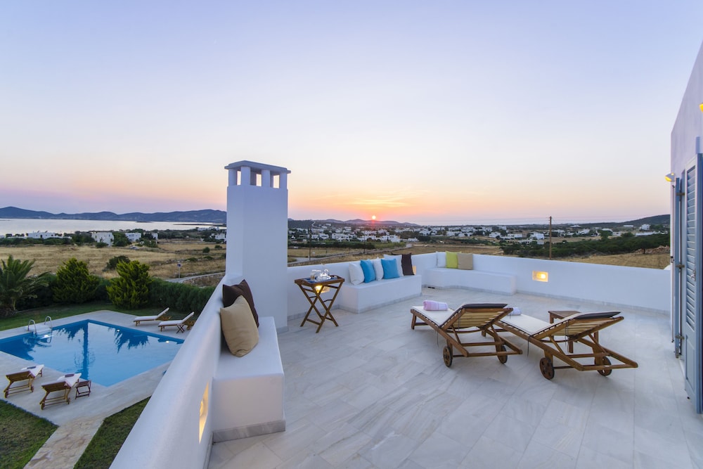 Villa Vesper Paros — 4-Star Luxury Hotel in Paros, Greece
