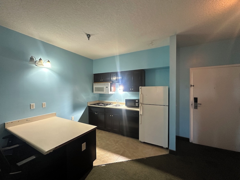 Guest Cottage And Suites - photo 26