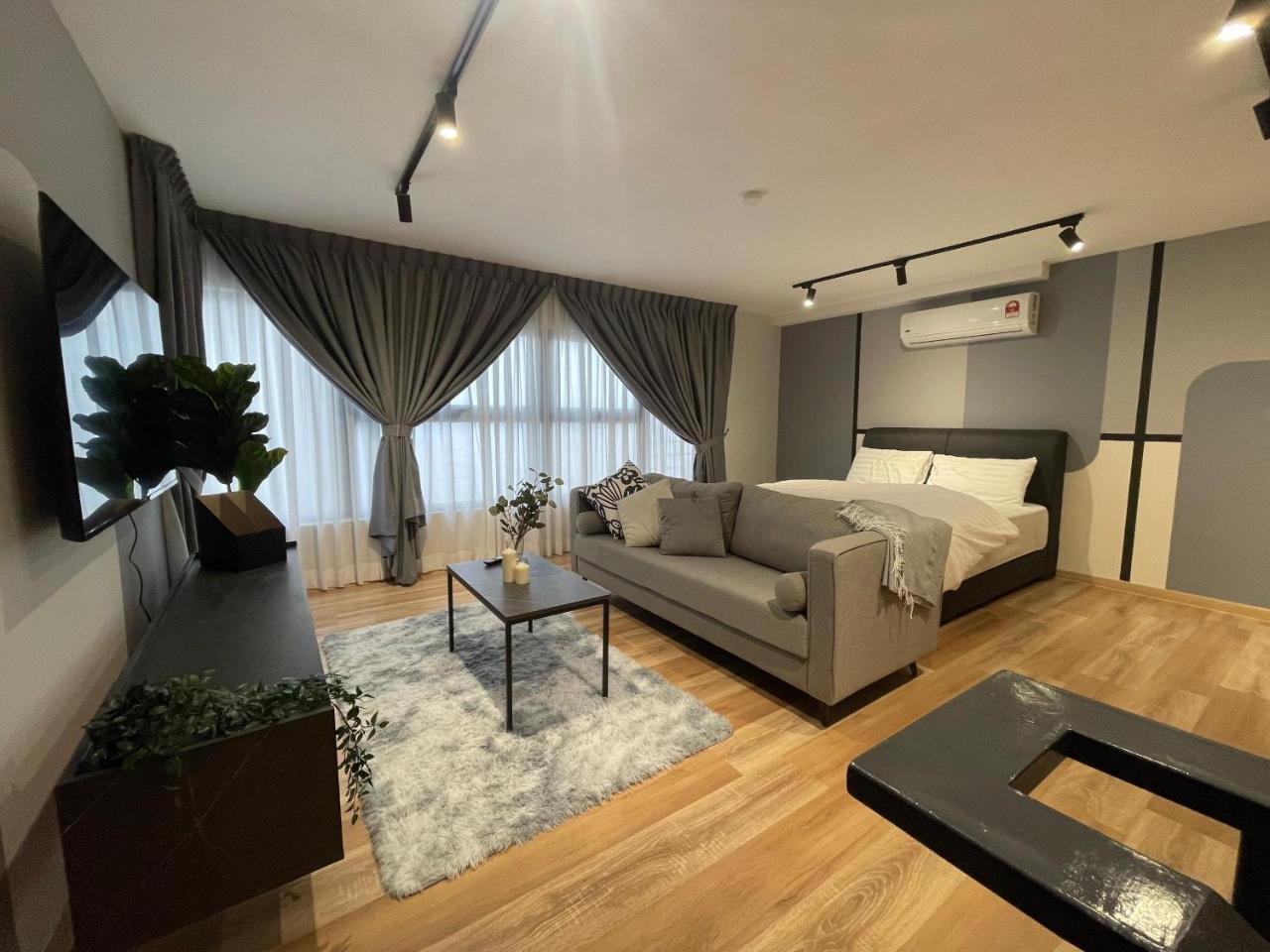 Modern Loft - carbon neutral hotel in Unknown City