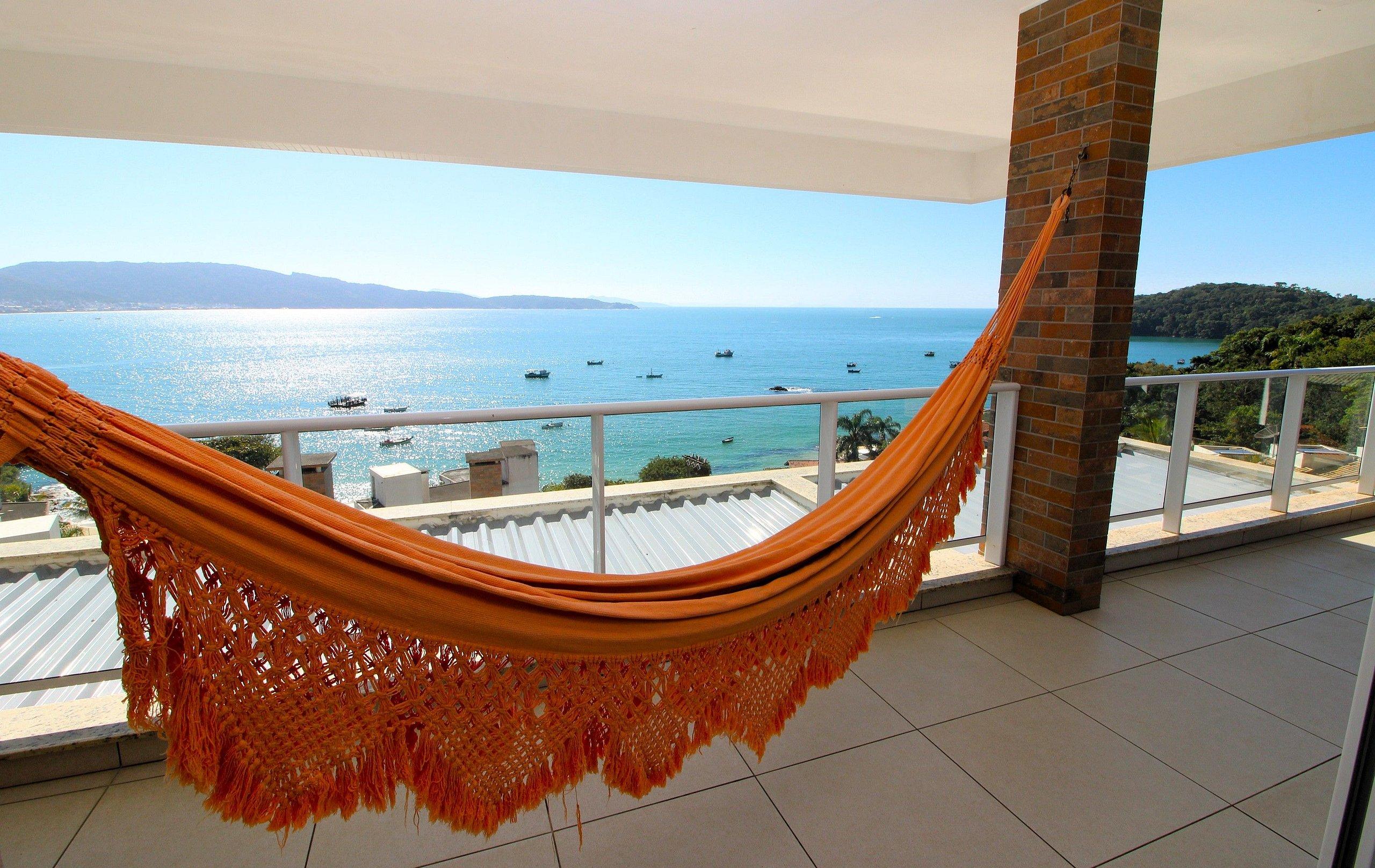 1082 Flat com Vista para o Mar e Hidromassagem para Locação de Temporada em Bombinhas