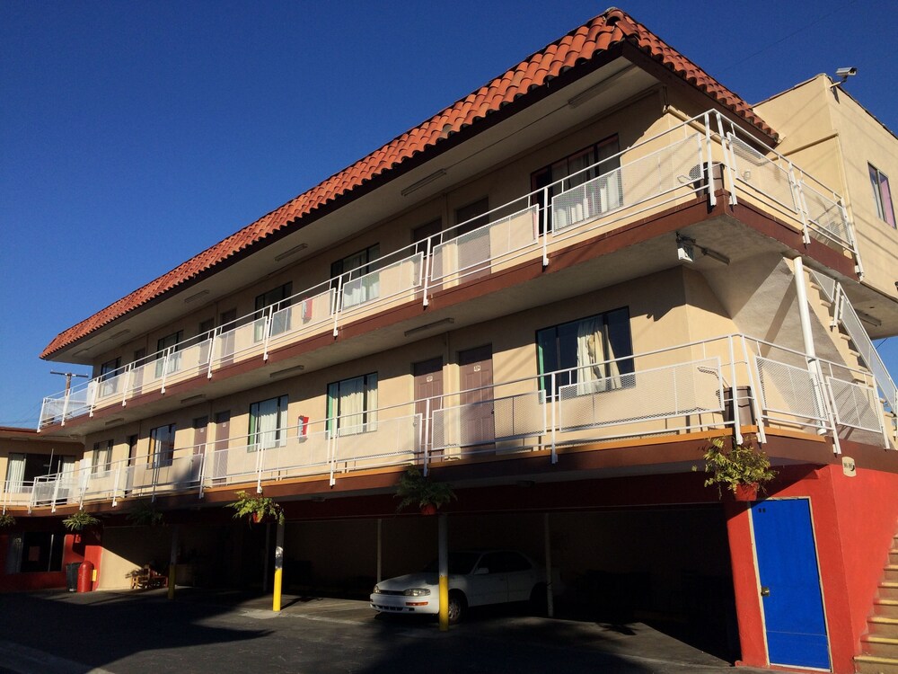 Long Beach Motel - photo 39