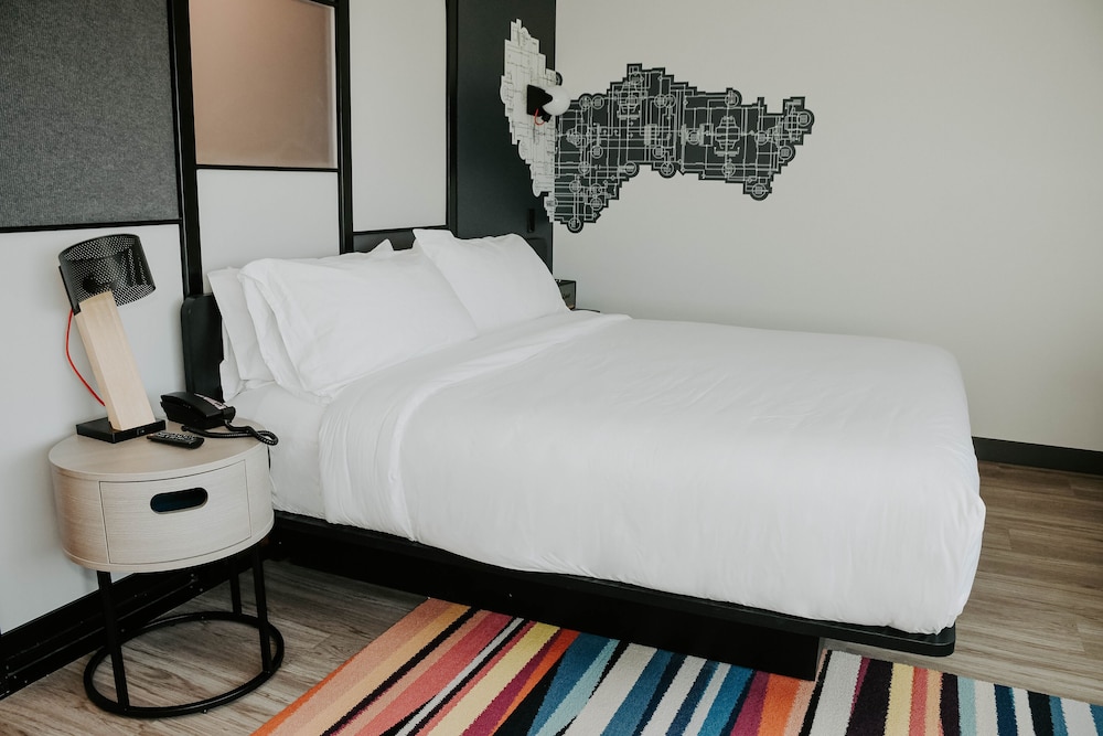Aloft Omaha West - photo 15