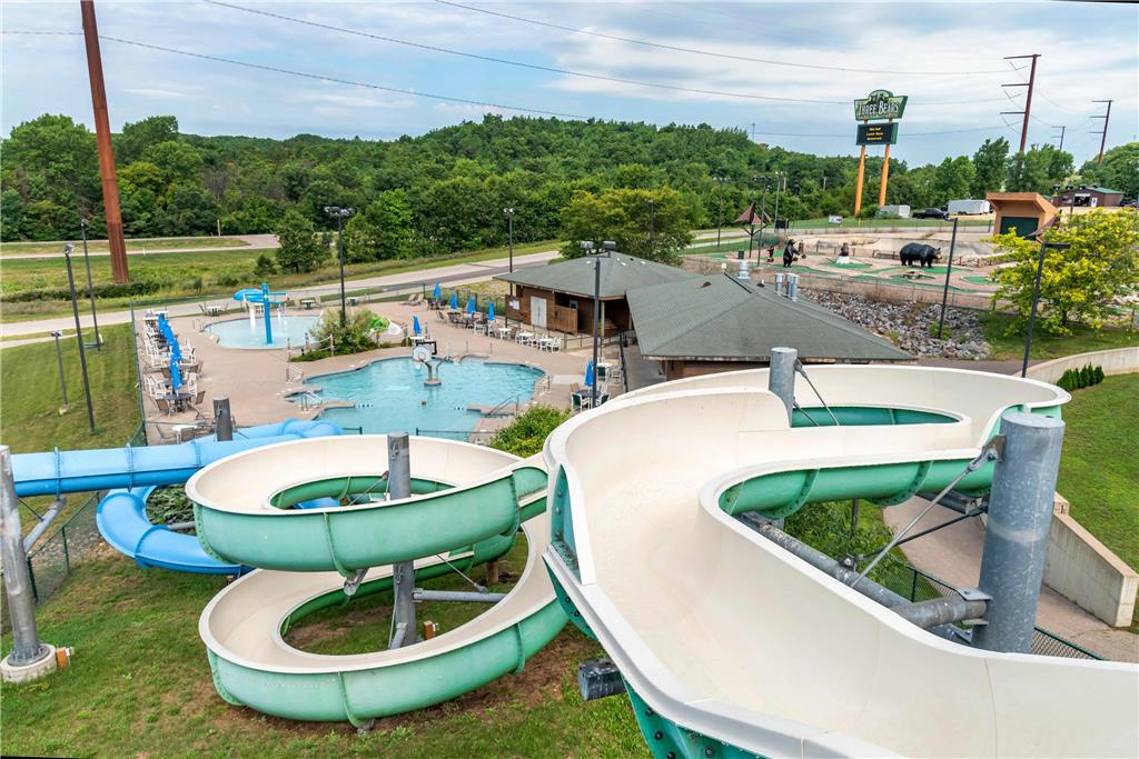 Three Bears Waterpark Resort Near Tomah Ascend Collection Hotel - photo 60