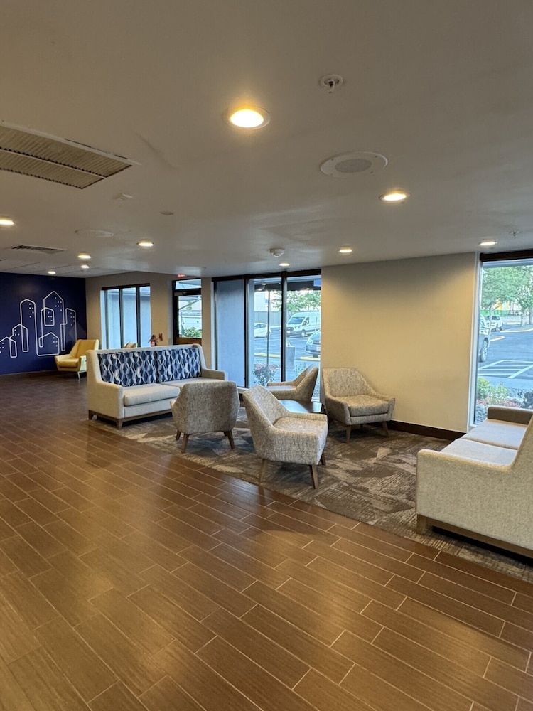 Holiday Inn Express Denver Central North by IHG - photo 7