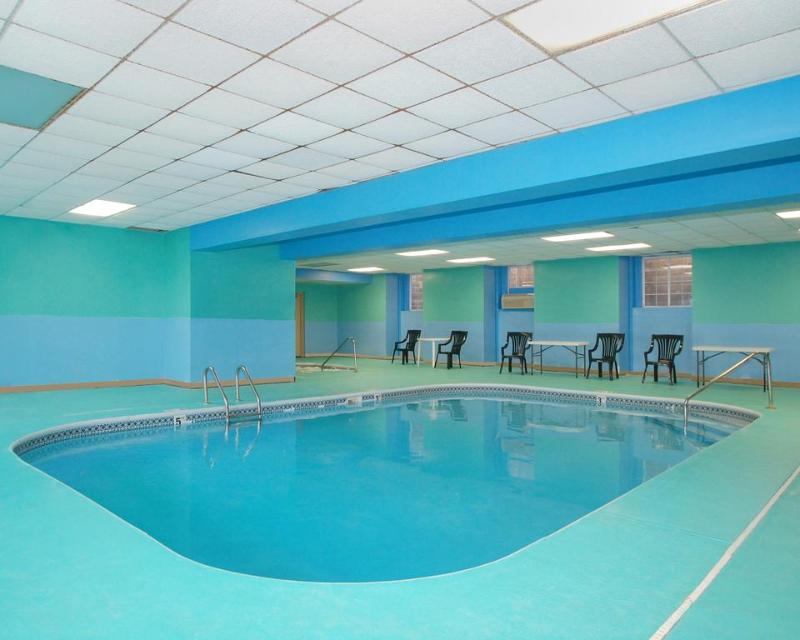 St Clair Inn and Suites - photo 15