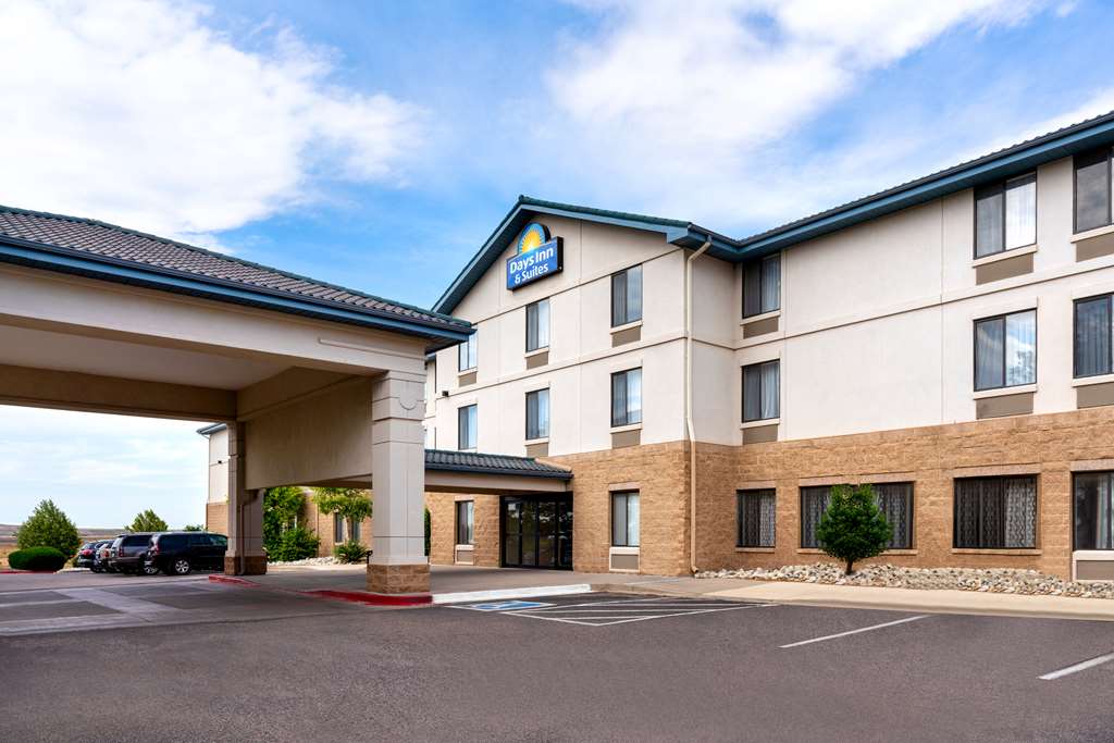 Days Inn & Suites by Wyndham Denver International Airport in Denver, United States