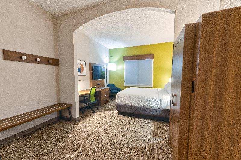 Holiday Inn Express Hotel & Suites Goshen by IHG - photo 39