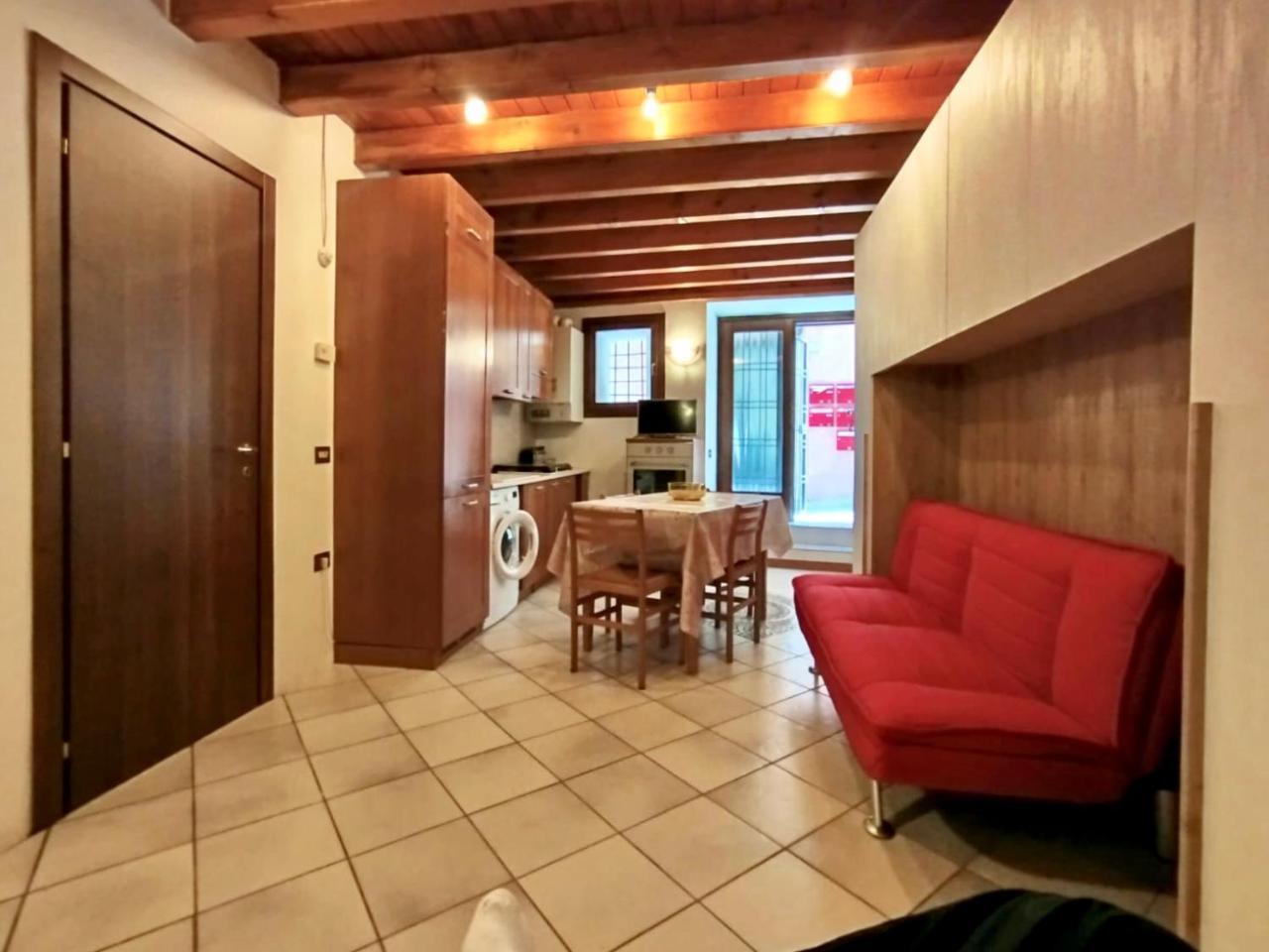 Nido Tra Castello E Lago in Desenzano Del Garda, Italy