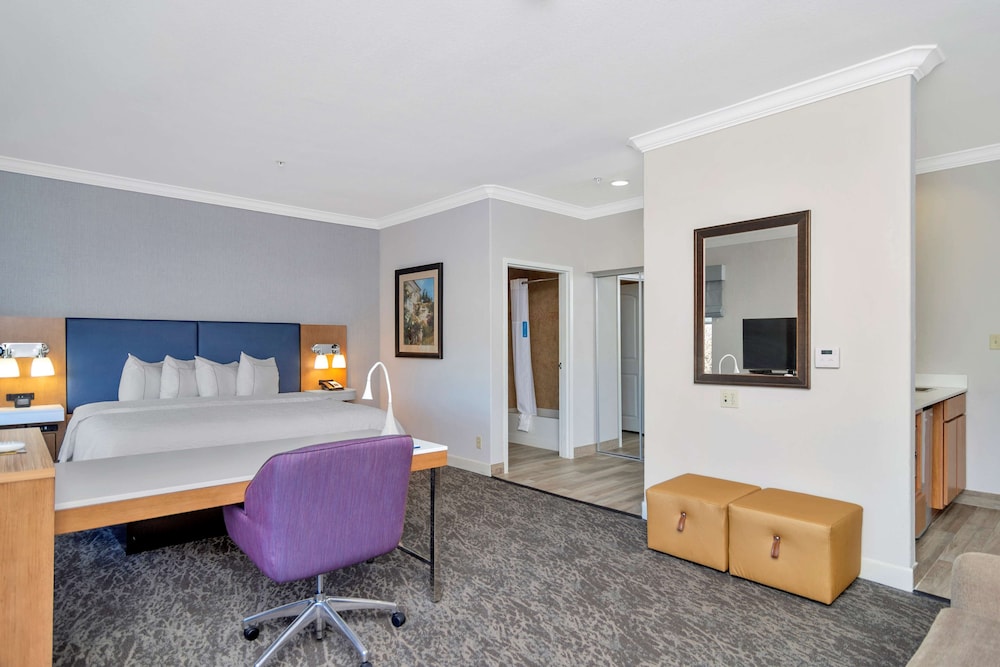 Hampton Inn & Suites Fort Worth Fossil Creek - photo 25
