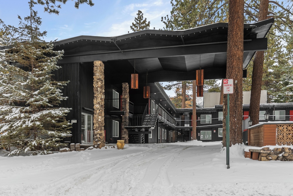 Ambassador Lake Tahoe - photo 12