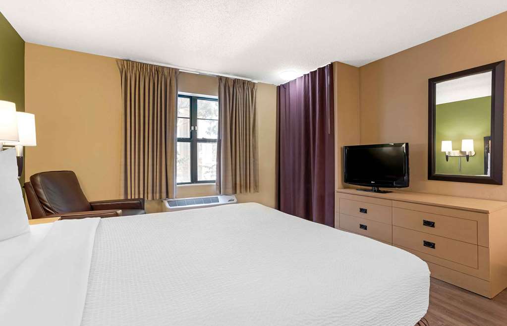 Extended Stay America Suites Houston Med Ctr Greenway Plaza - photo 8