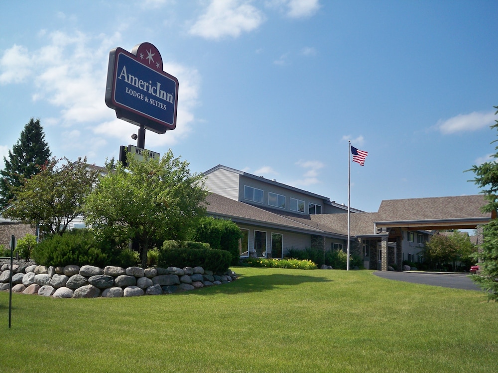 AmericInn by Wyndham Rhinelander - photo 33