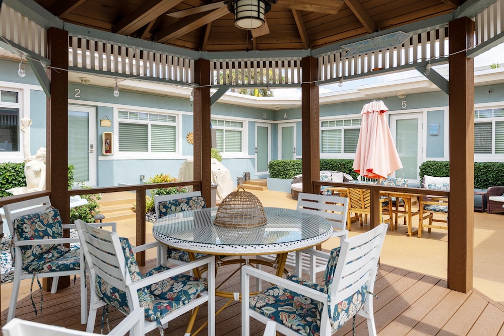 Tropic Isle Boutique Hotel - photo 22