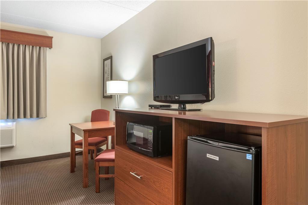 SureStay Plus Hotel by Best Western Litchfield - photo 18