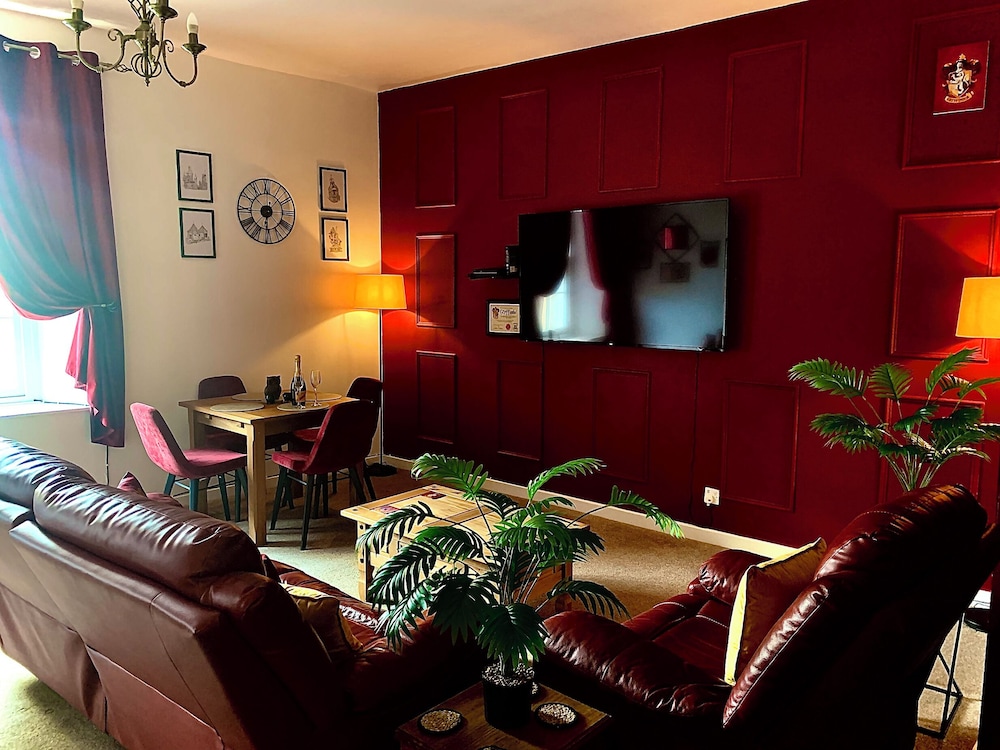 The Wizard's Chamber — 4-Star Luxury Hotel in Alnwick, United Kingdom