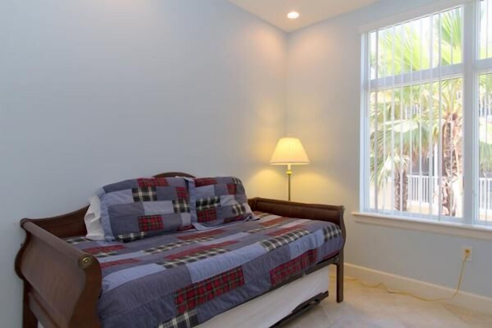 Bradenton Beach Club D - photo 2