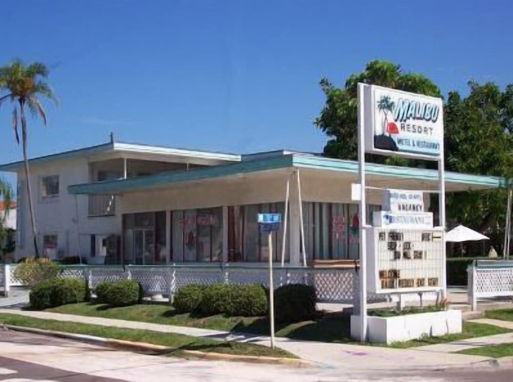 Malibu Resort Motel - photo 41