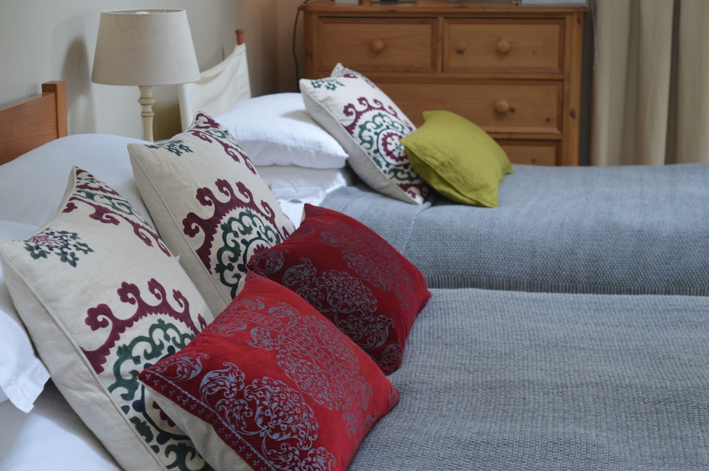 Motts Cottage — 4-Star Luxury Hotel in Great Dunmow, United Kingdom