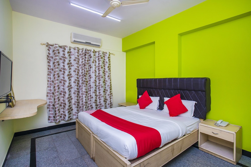 Suraksha Residency - last minute hotel in Bengaluru