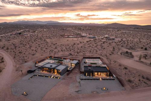 Luxury Family Villas — 4-Star Luxury Hotel in Joshua Tree, United States