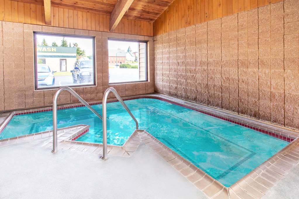 AmericInn by Wyndham Calumet - photo 6