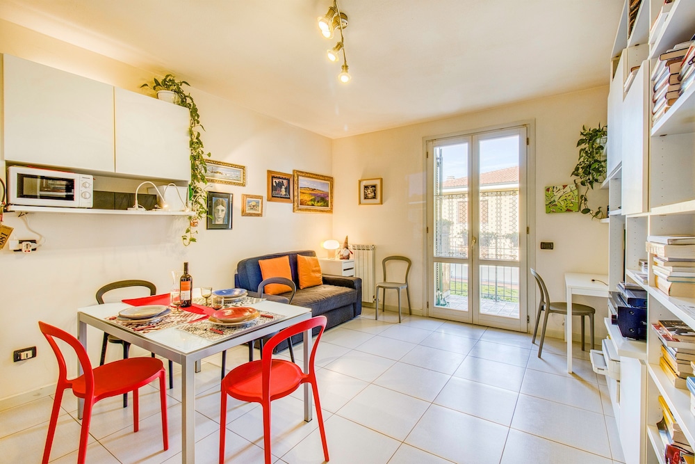 Appartamento Le Mimose In Lucca — 4-Star Luxury Hotel in Lucca, Italy