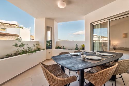 Jardines Tisaya 23 Nature Reserve & Pool View 2B — 4-Star Luxury Hotel in Arona, Spain