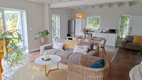 4 Periwinkle Place