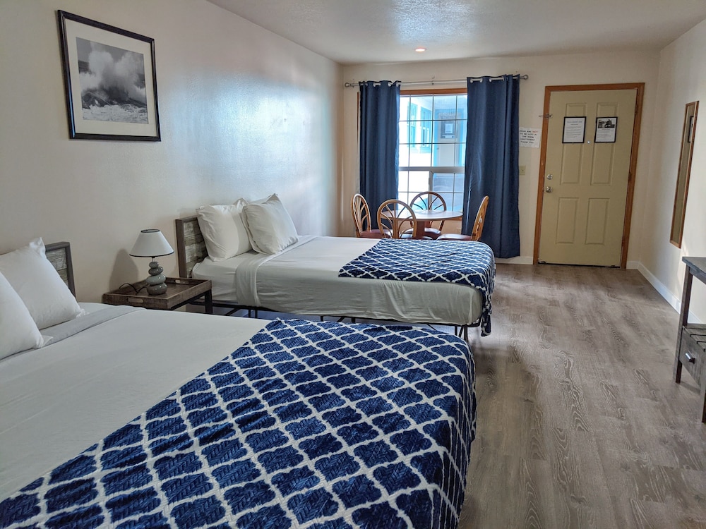 Hillcrest Inn - photo 55