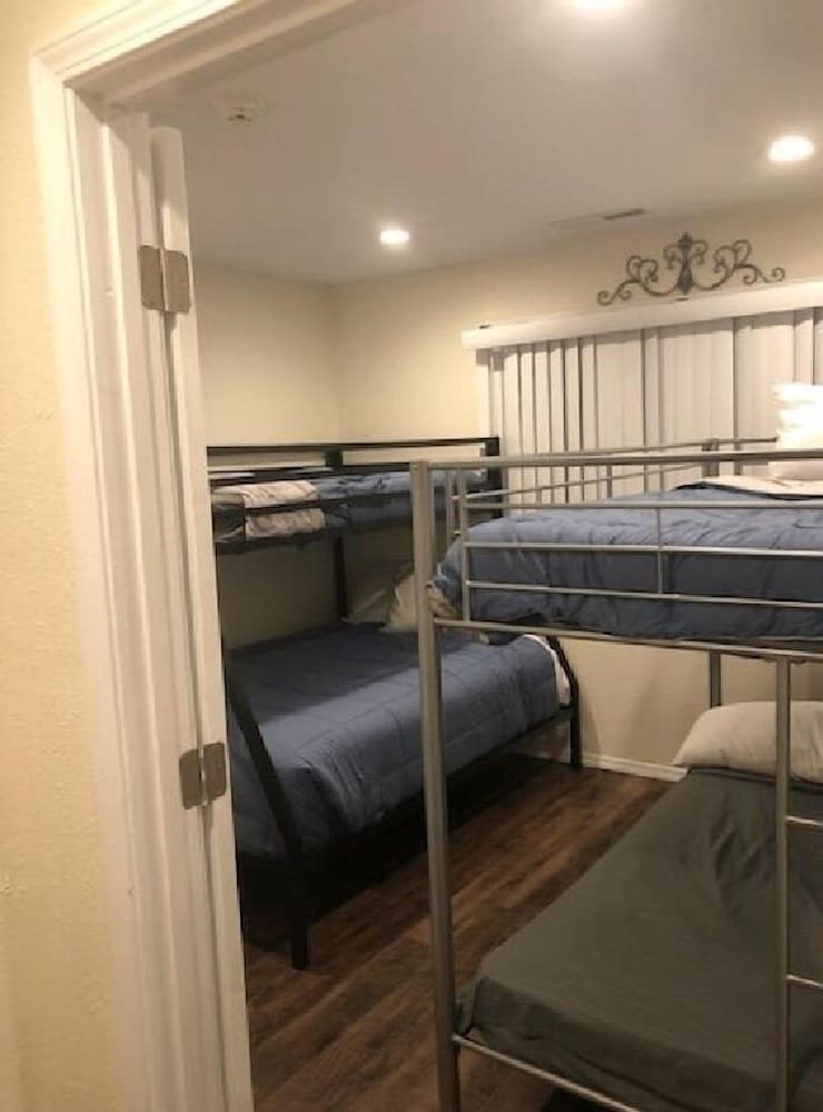 Branson King Resort and Suites - photo 30
