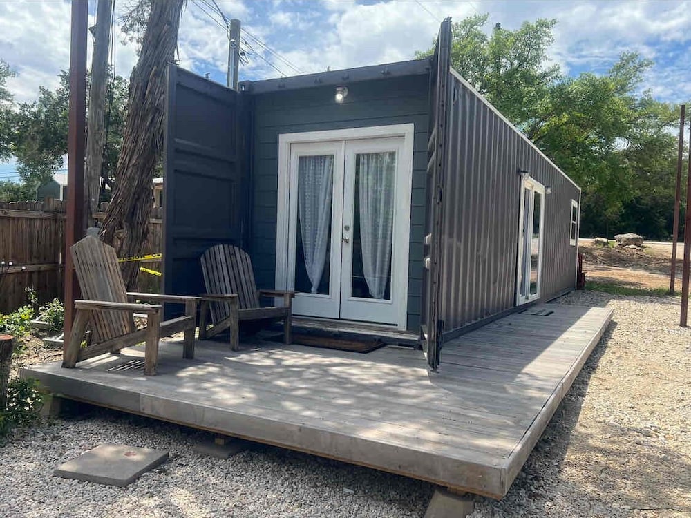 El948 in Canyon Lake, United States