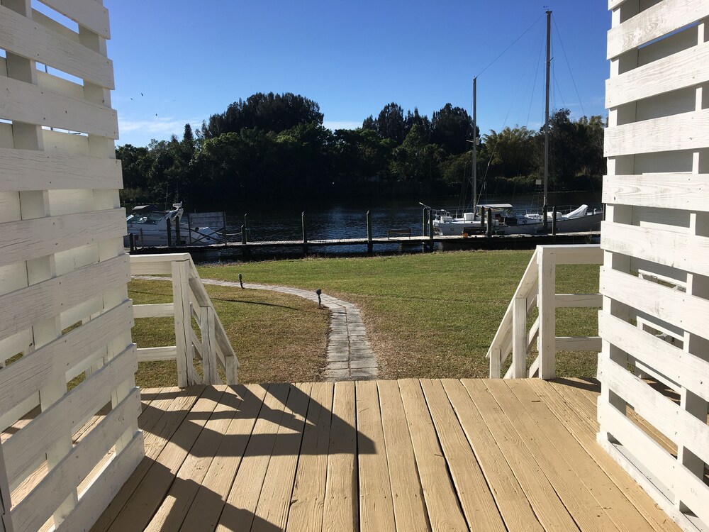 The Rivers Edge Motel - photo 34