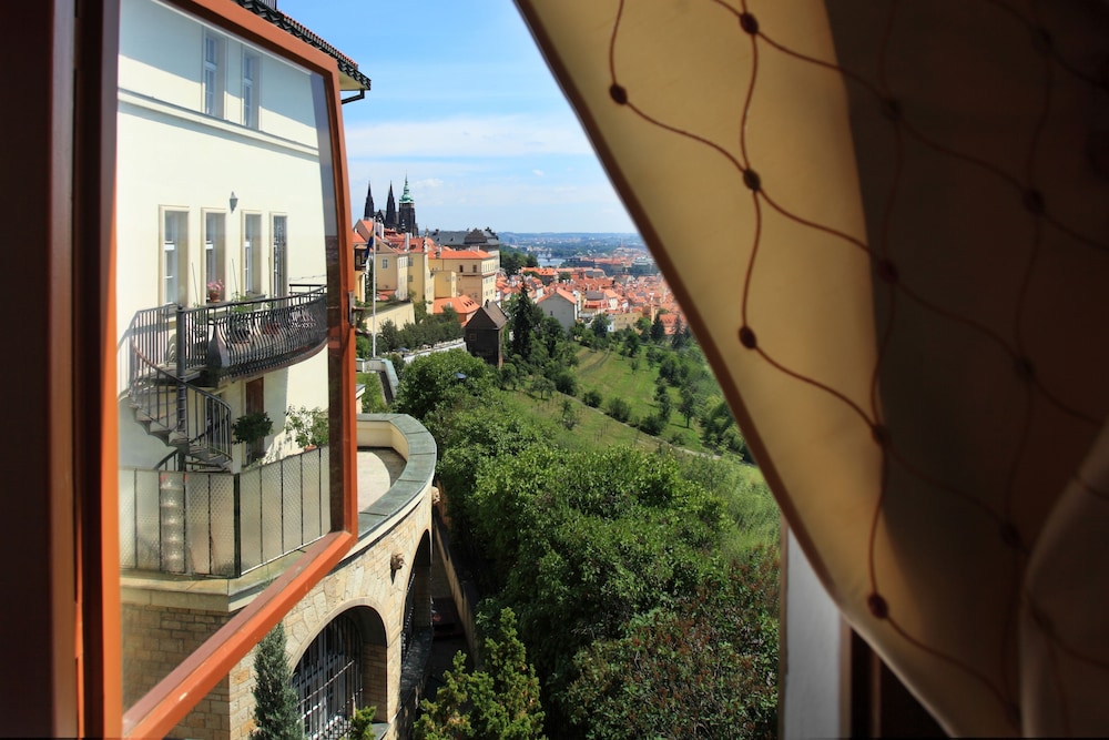 Hotel Questenberg - carbon neutral hotel in Prague