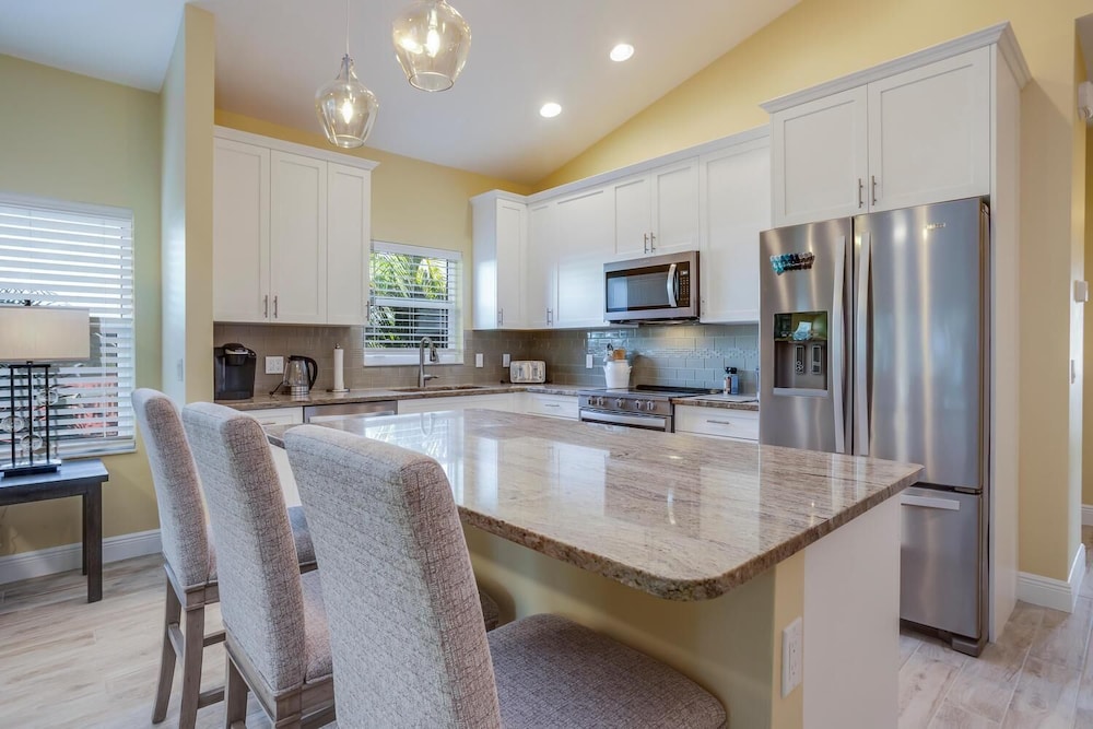 Island Breeze by Sun Palace Vacations in Fort Myers Beach, United States