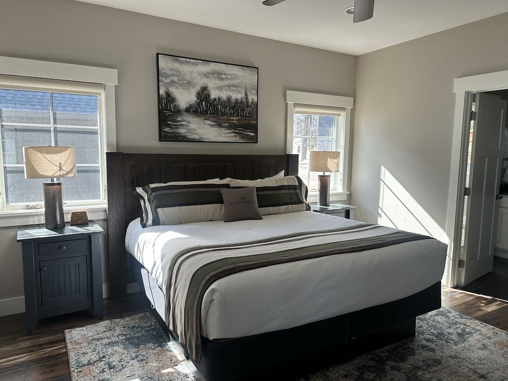 Quarterdeck Resort & Restaurant - photo 95
