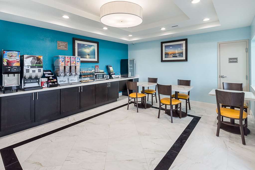 Econo Lodge Inn and Suites Houston NW Cy Fair - photo 19