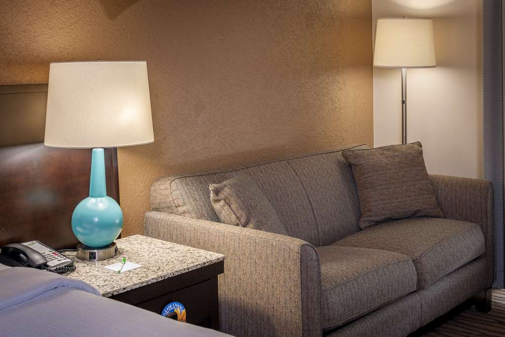 Best Western Plus Strongsville Cleveland - photo 24