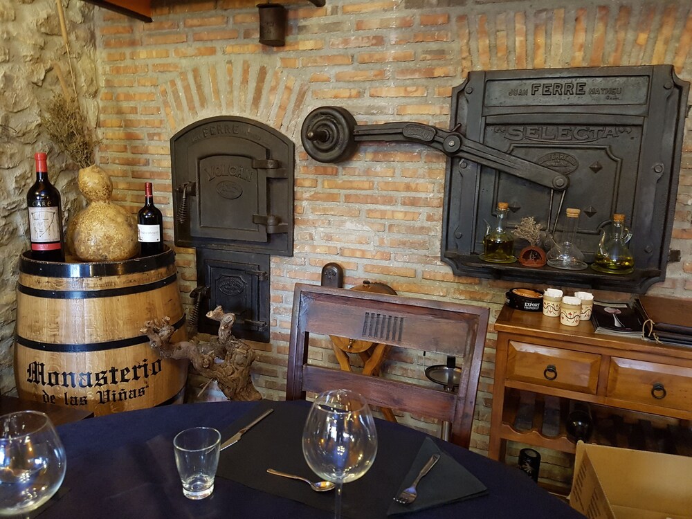 El Horno De Aliaga - carbon neutral hotel in Aliaga