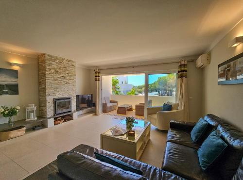 FLH Quinta das Salinas Triplex with Terrace & Pool in Unknown City, Portugal